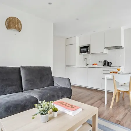 1Br Near Republique * Parigi